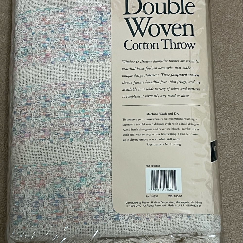 Soft Double Woven Fringed Cotton Throw - Picture 2 of 2